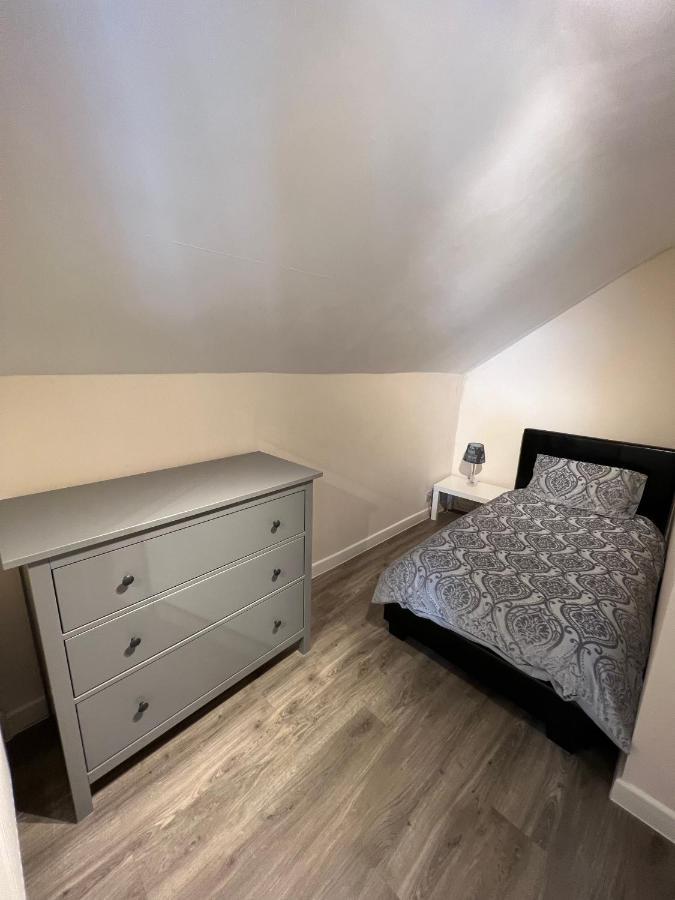 Edge Of Glastonbury And Street Town Centre, 2Bd Apt With Parking Διαμέρισμα Εξωτερικό φωτογραφία
