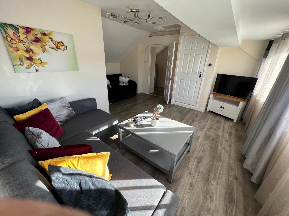 Edge Of Glastonbury And Street Town Centre, 2Bd Apt With Parking Διαμέρισμα Εξωτερικό φωτογραφία
