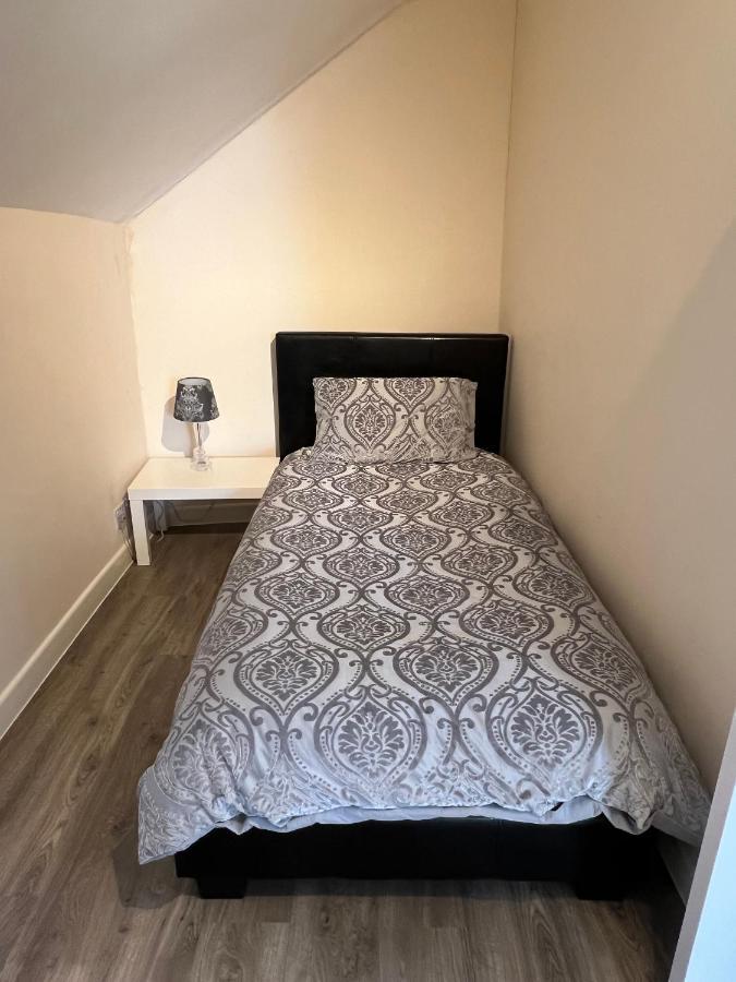 Edge Of Glastonbury And Street Town Centre, 2Bd Apt With Parking Διαμέρισμα Εξωτερικό φωτογραφία